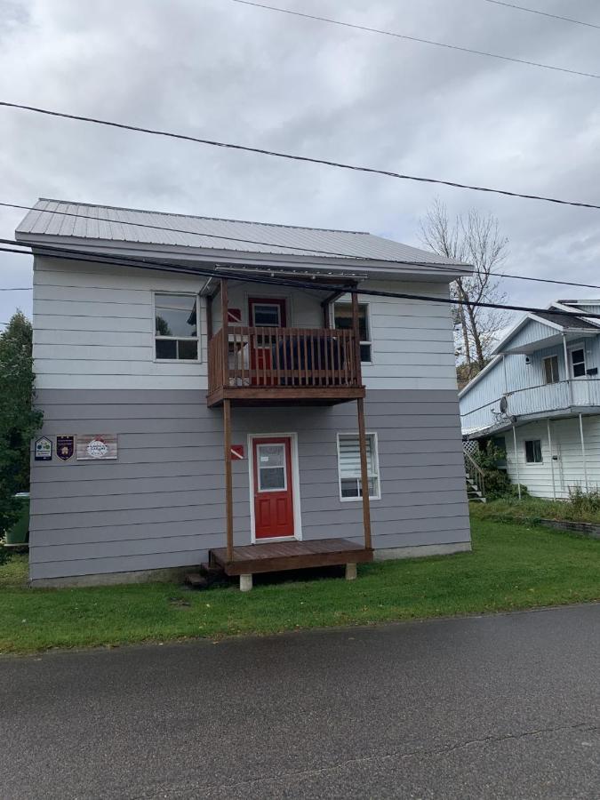La Cabane Chez Jimmy Petit-Saguenay Exterior foto