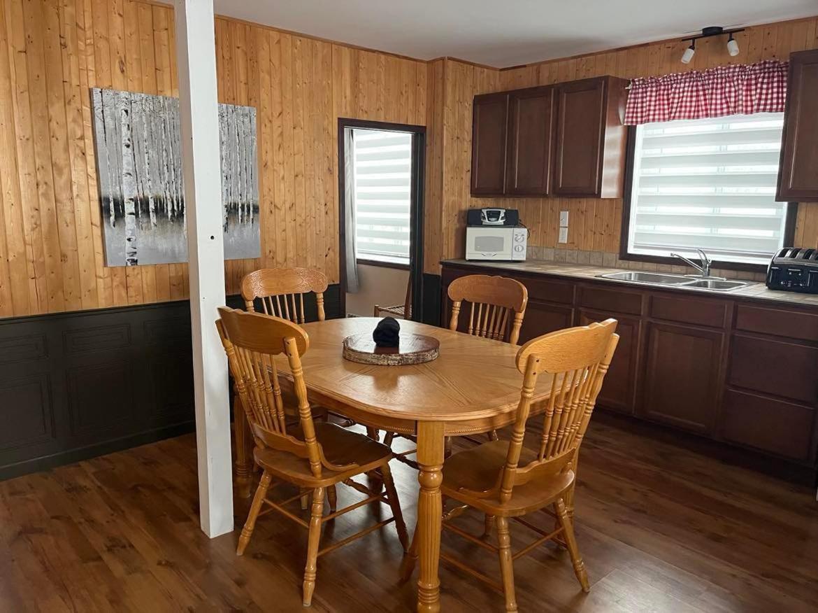 La Cabane Chez Jimmy Petit-Saguenay Exterior foto