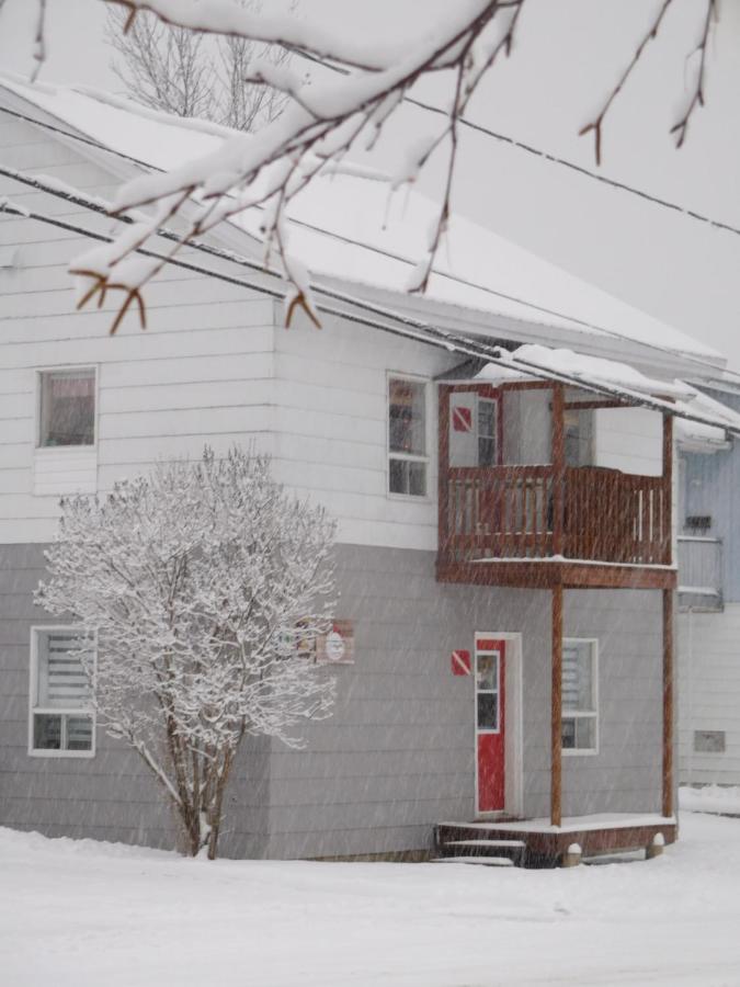 La Cabane Chez Jimmy Petit-Saguenay Exterior foto